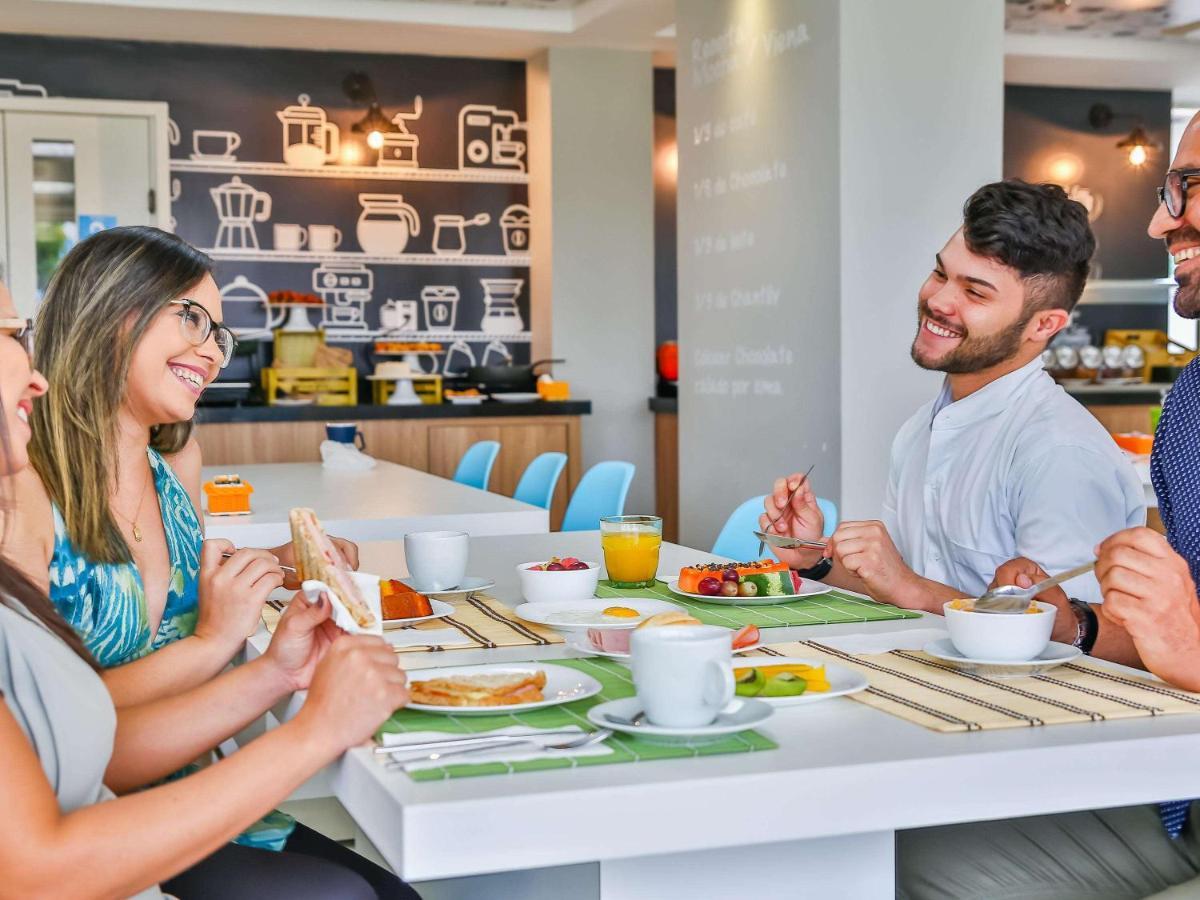 Ibis Styles Vitoria Da Conquista Hotell Exteriör bild
